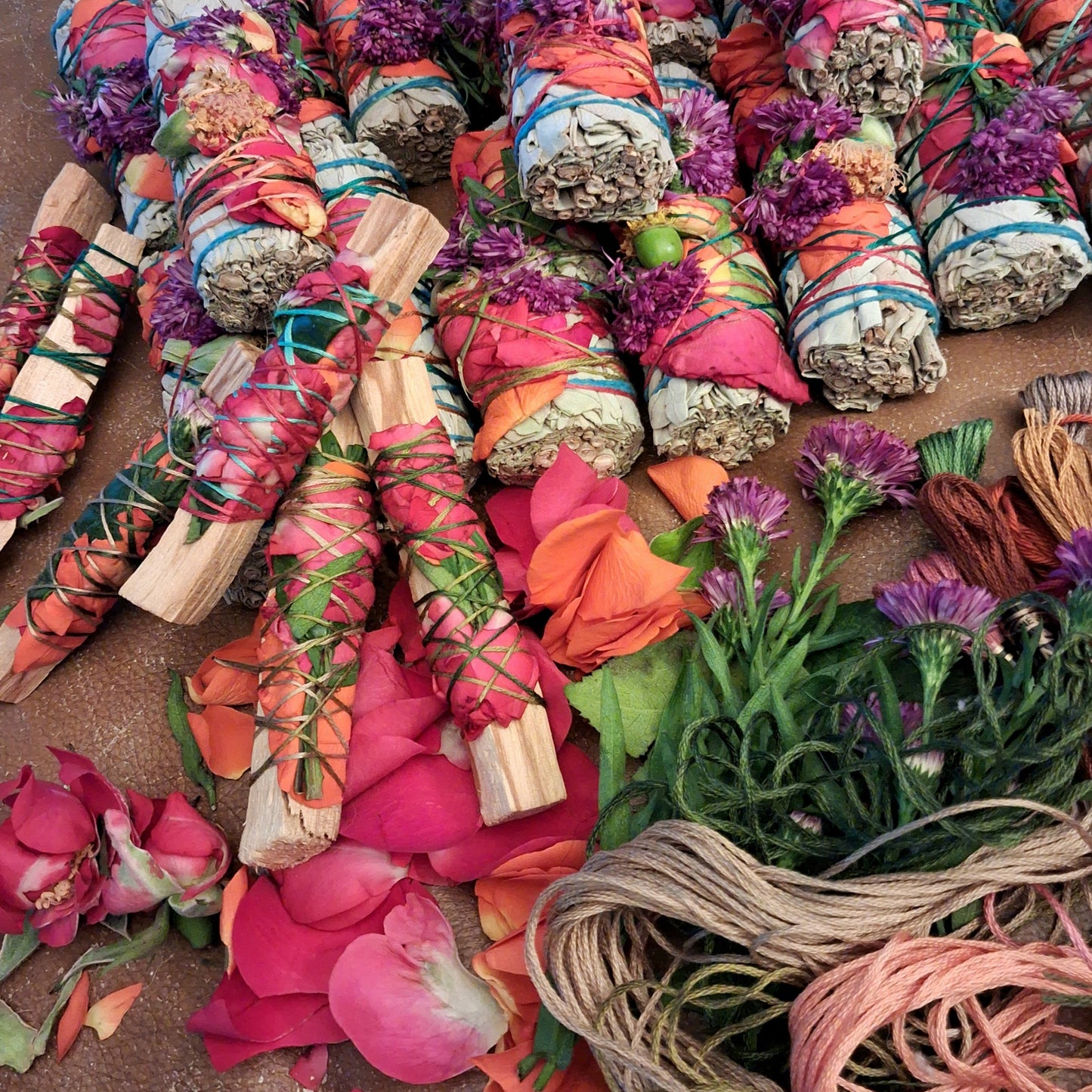 HAND WRAPPED BOTANICAL WHITE SAGE SMUDGE WAND